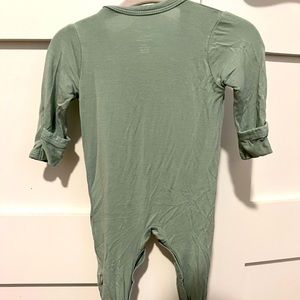 Kyte Baby snap footie in Sage. O-3 mo.